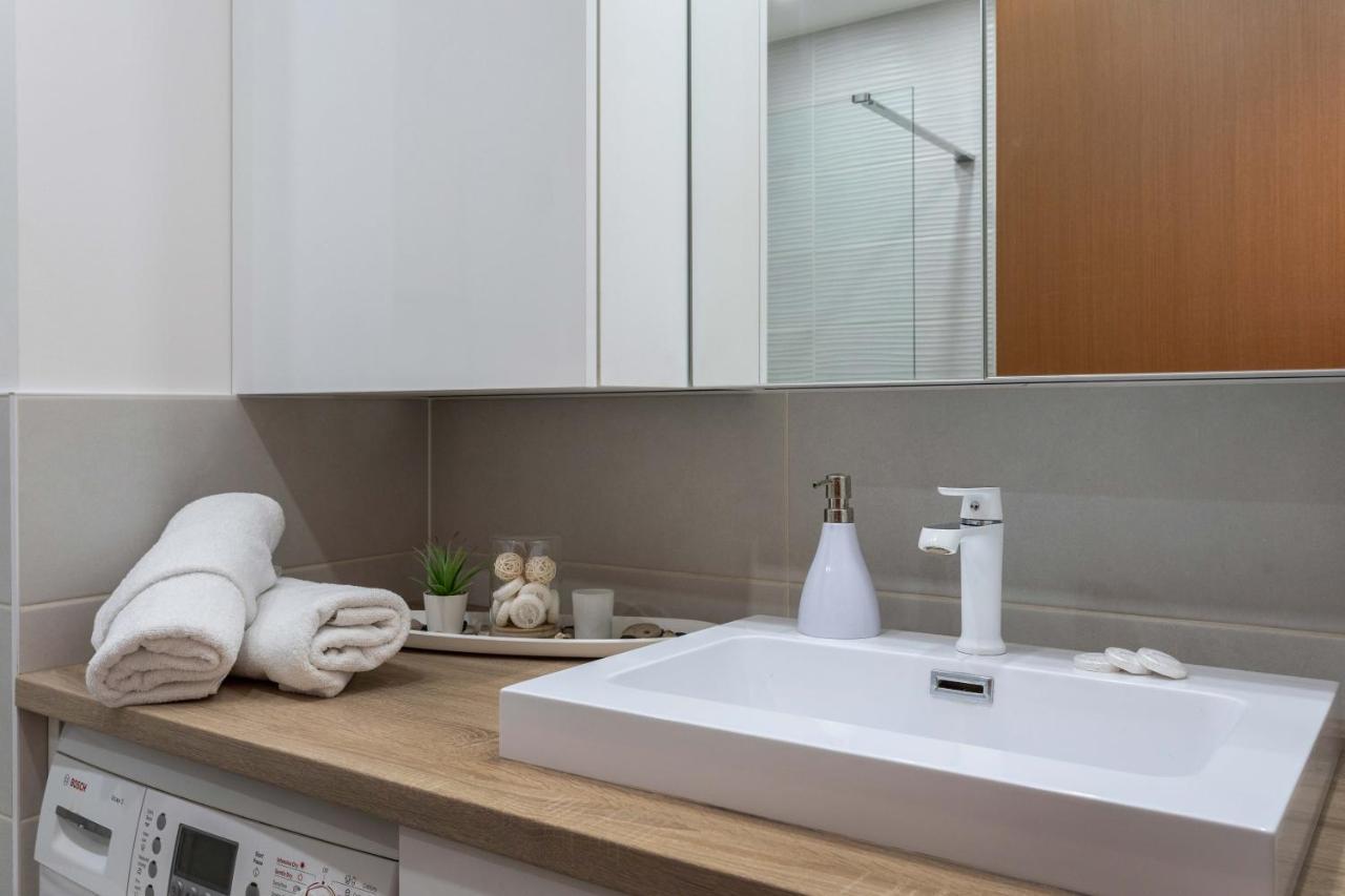Spacious Apartment In Radnicka Business Zone - Free Parking Zagreb Bagian luar foto