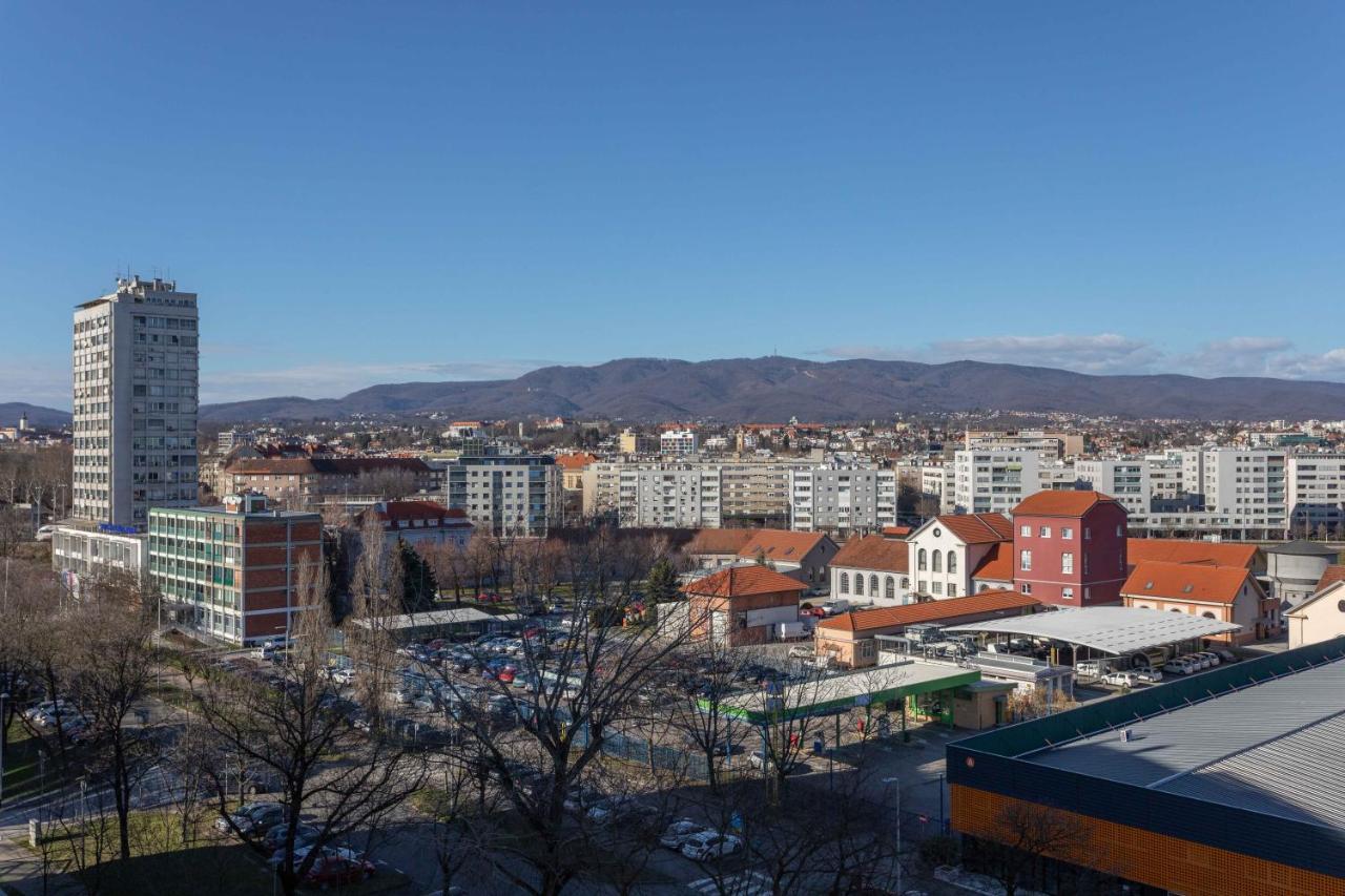 Spacious Apartment In Radnicka Business Zone - Free Parking Zagreb Bagian luar foto